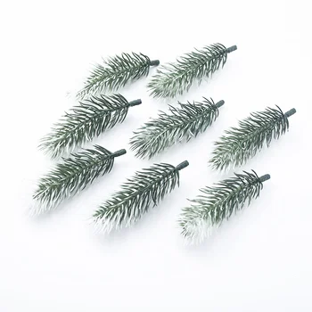 100pc Umjetne biljke Plastični pine igla pahuljica Božićni vijenac materijal Vjenčanje Ukrasno cvijeće, vijence su Kućni dekor