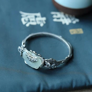 Dizajn originalni novi i stari ručni rad leptir srebrna inlay Ruyi Хотан žad vanjski narukvica klasicni ženski nakit