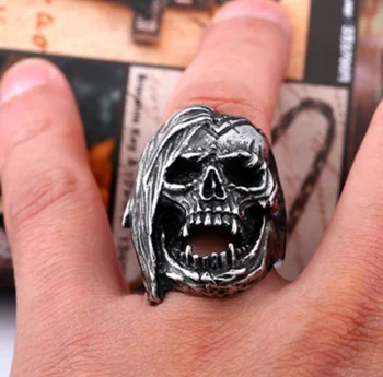 Modni retro punk kostur osoba klasicni punk pretjerano prsten modni nakit