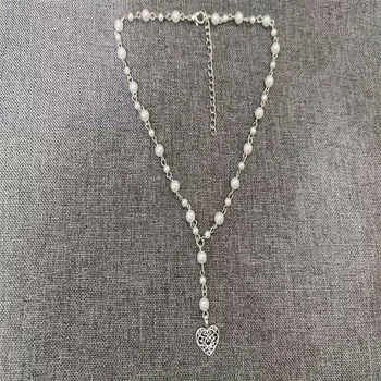Ogrlica sa perlama od bijelog bisera sa starim šarmom u obliku srca, ogrlica od perli Ručni rad, Nevjerojatan ogrlica, grunge, Vikendicu, nakit