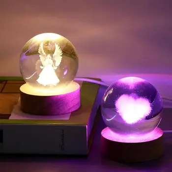Prekrasan 3D Kristalnu Kuglu noćno svjetlo Sjajni Kristalna Globusa s Drvenim Postoljem 3D Laserski Urezani Uzorak Kreativne Božićne Darove