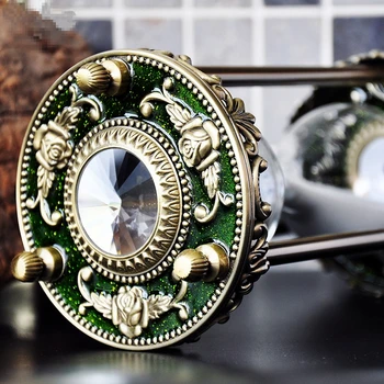 Stare metalne Umetnut kristalno pješčani sat sa vremena na 30 minuta kreativni ukras ukras kuće